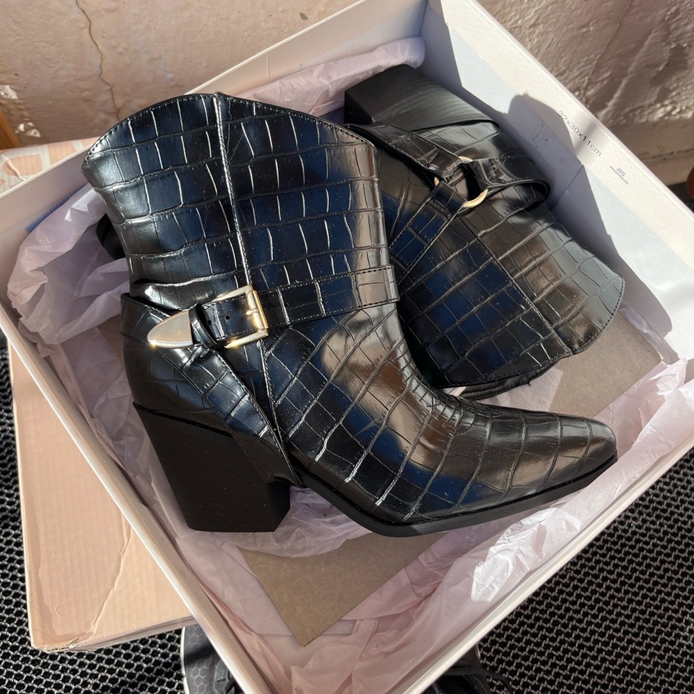 JustFab Black Croc-Embossed Buckle Ankle Boots